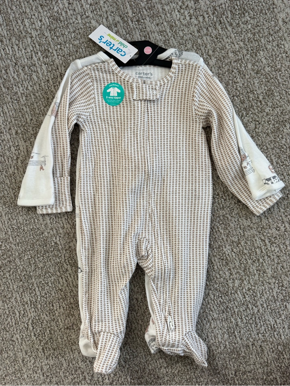 Carter's footie pajamas- pack of 2